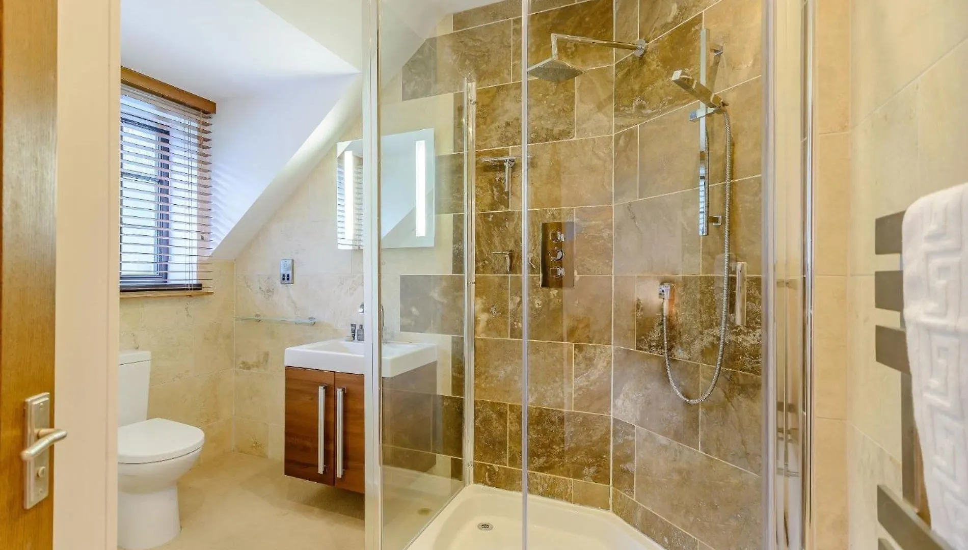 4 Bed In Oxwich 74984 Villa